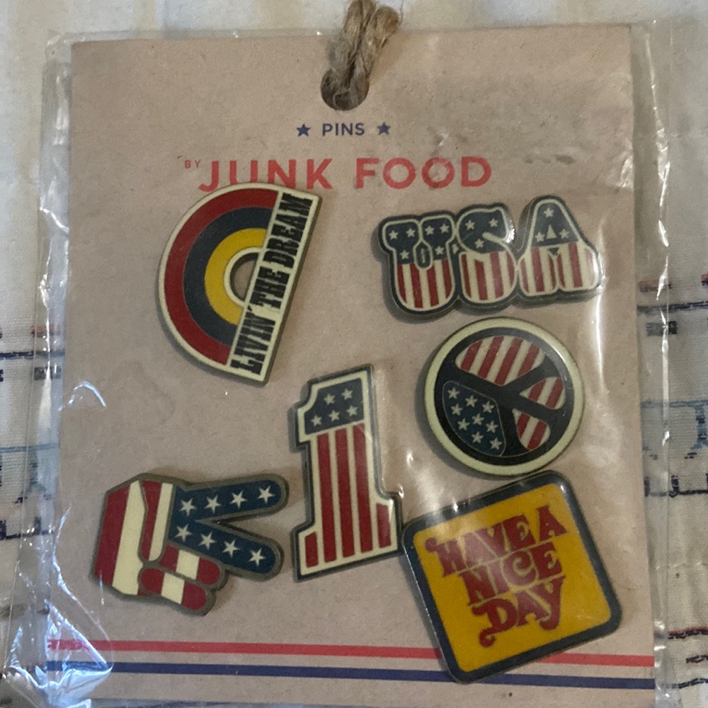 Junk food  pins USA